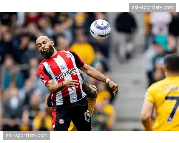 姆贝莫心态状态双双陷入低谷 曼联七千万镑引援成进退两难负担